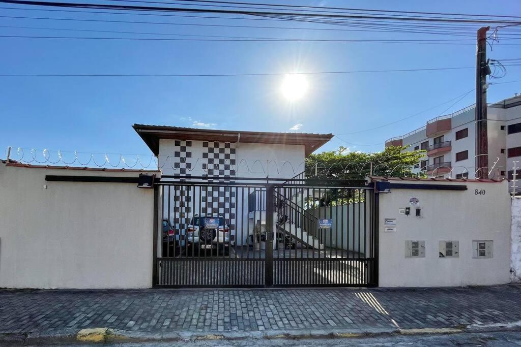 Apto Funcional Proximo A Orla Do Centro Hs5 Ubatuba Exterior photo